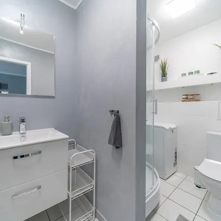 Flower Check In 24h 브로츠와프