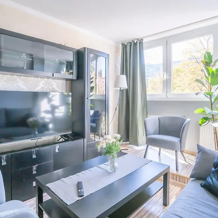 Flower Check In 24h Apartment *